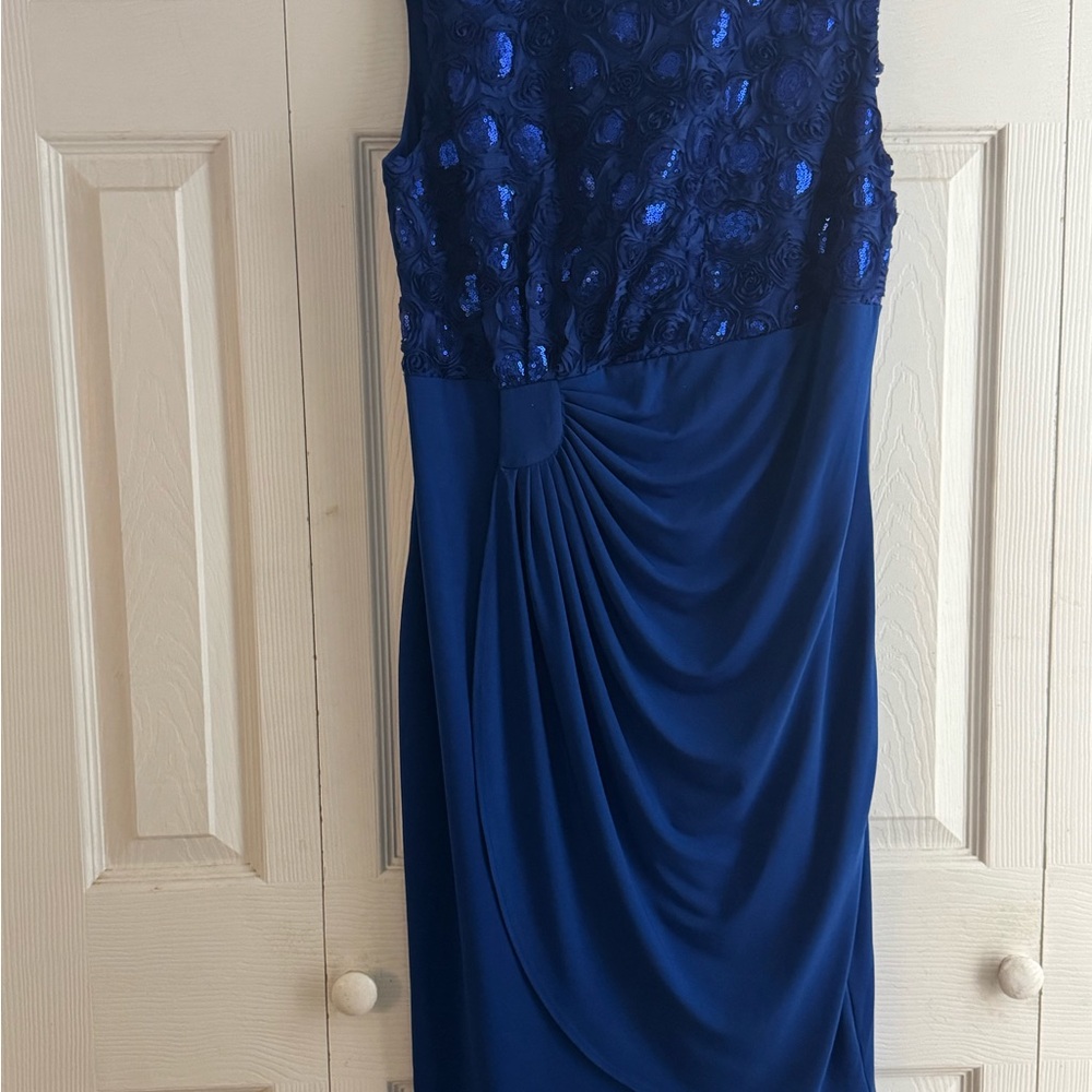 Elegant Blue Sleeveless Dress